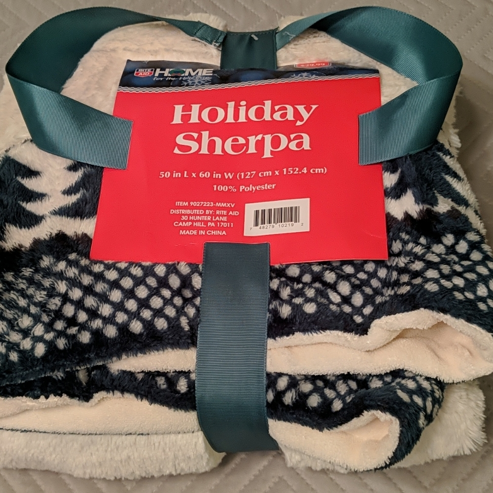 Brand new Holiday Sherpa
